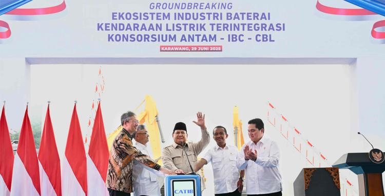 Indonesian President Attends Groundbreaking of Electric Vehicle Battery Industry Ecosystem at Karawang Artha Industrial Hill